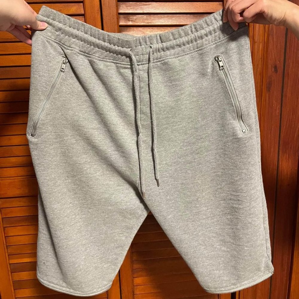 21men Men’s Grey Shorts - Size Medium